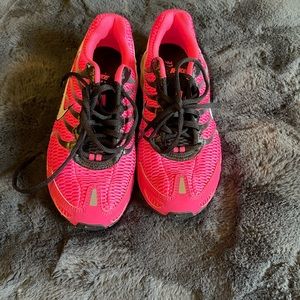 Nike size 7.5 bright pink sneakers